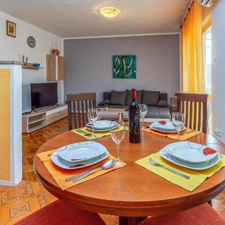 Apartman Ema 4+2 Koromacno Exterior photo