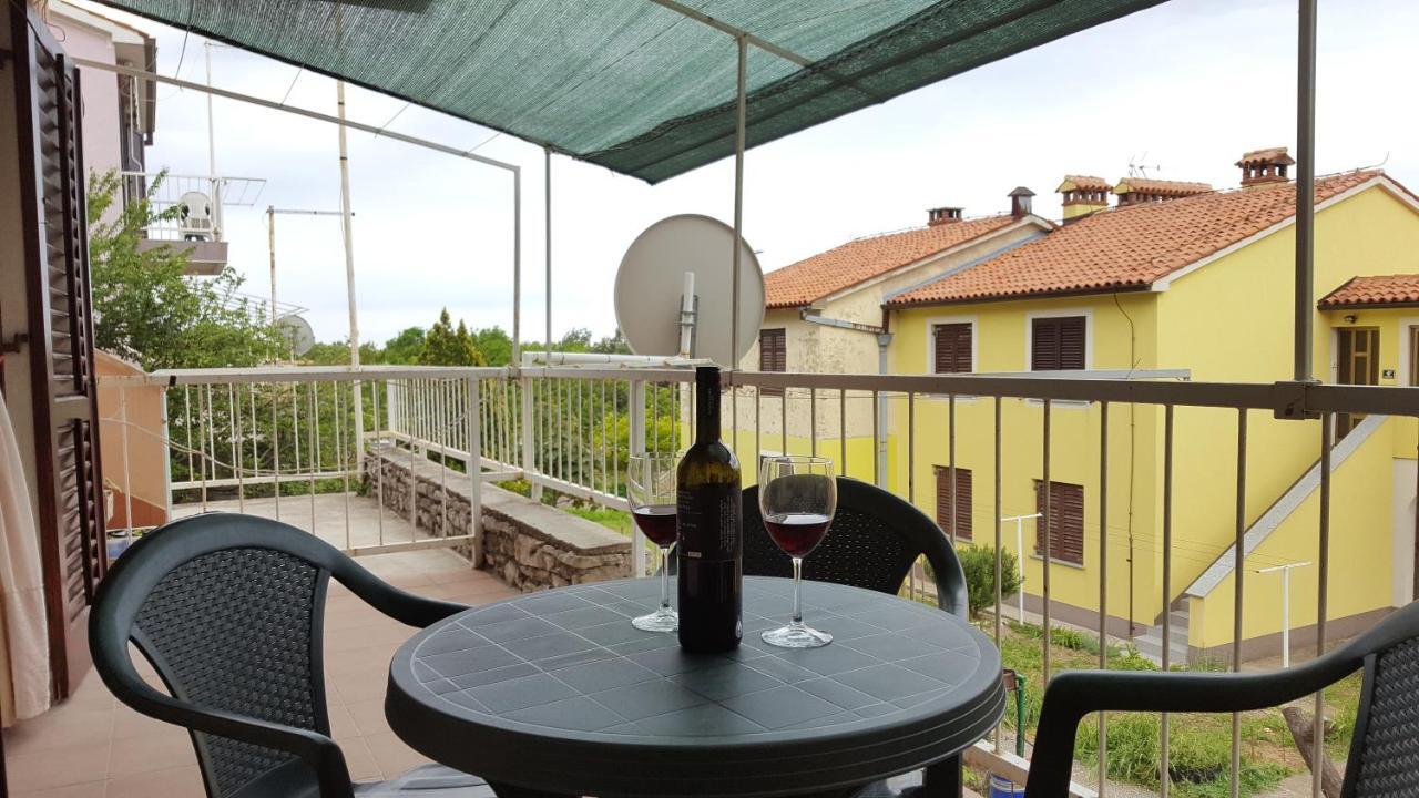 Apartman Ema 4+2 Koromacno Exterior photo